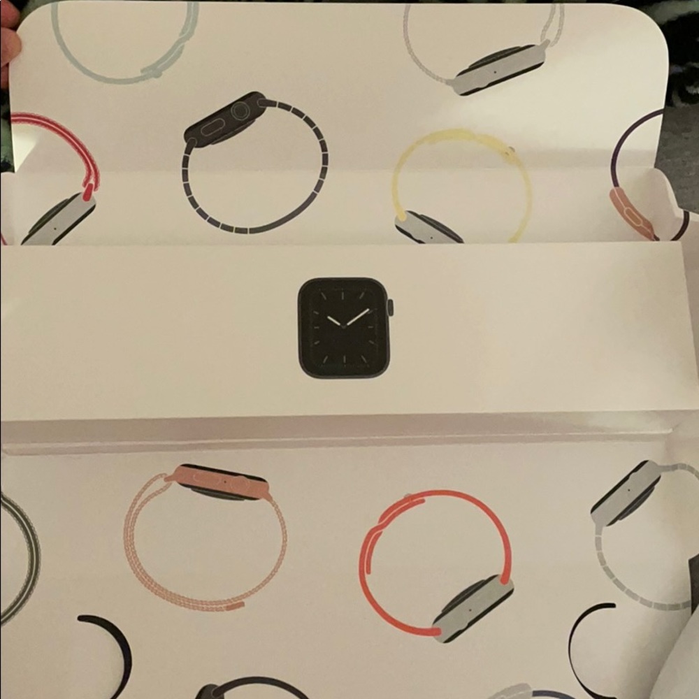 Series 5 Apple Watch 44MM